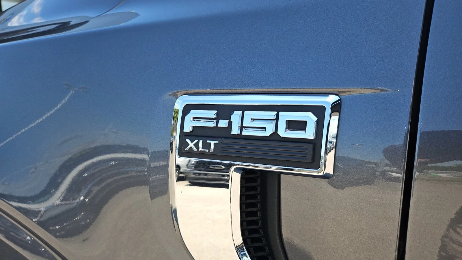 Used 2023 Gray Ford XLT image 10
