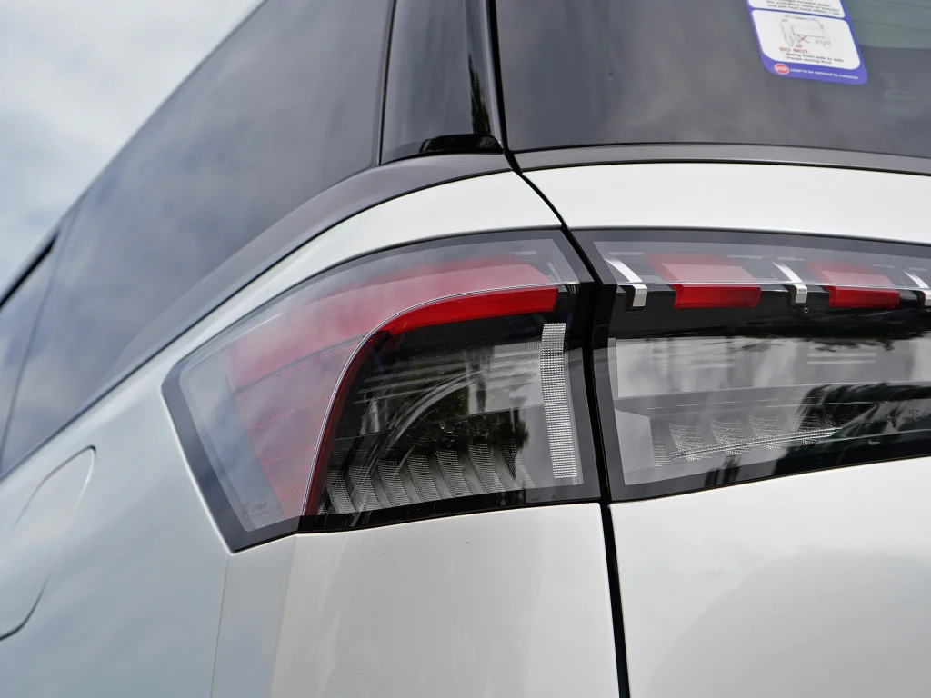 New 2026 RADIANT WHITE INFINITI Sport 4WD image 9