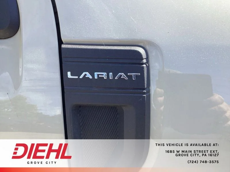 Used 2024  Ford Lariat image 10