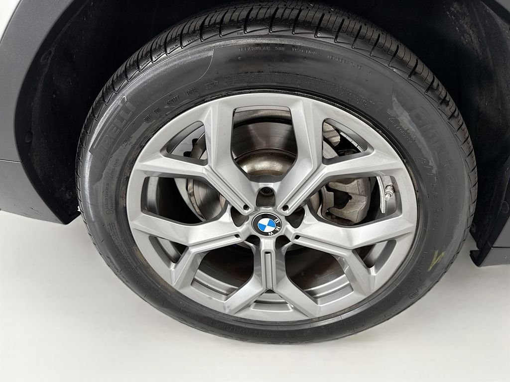 Used 2024 White BMW xDrive30i image 32