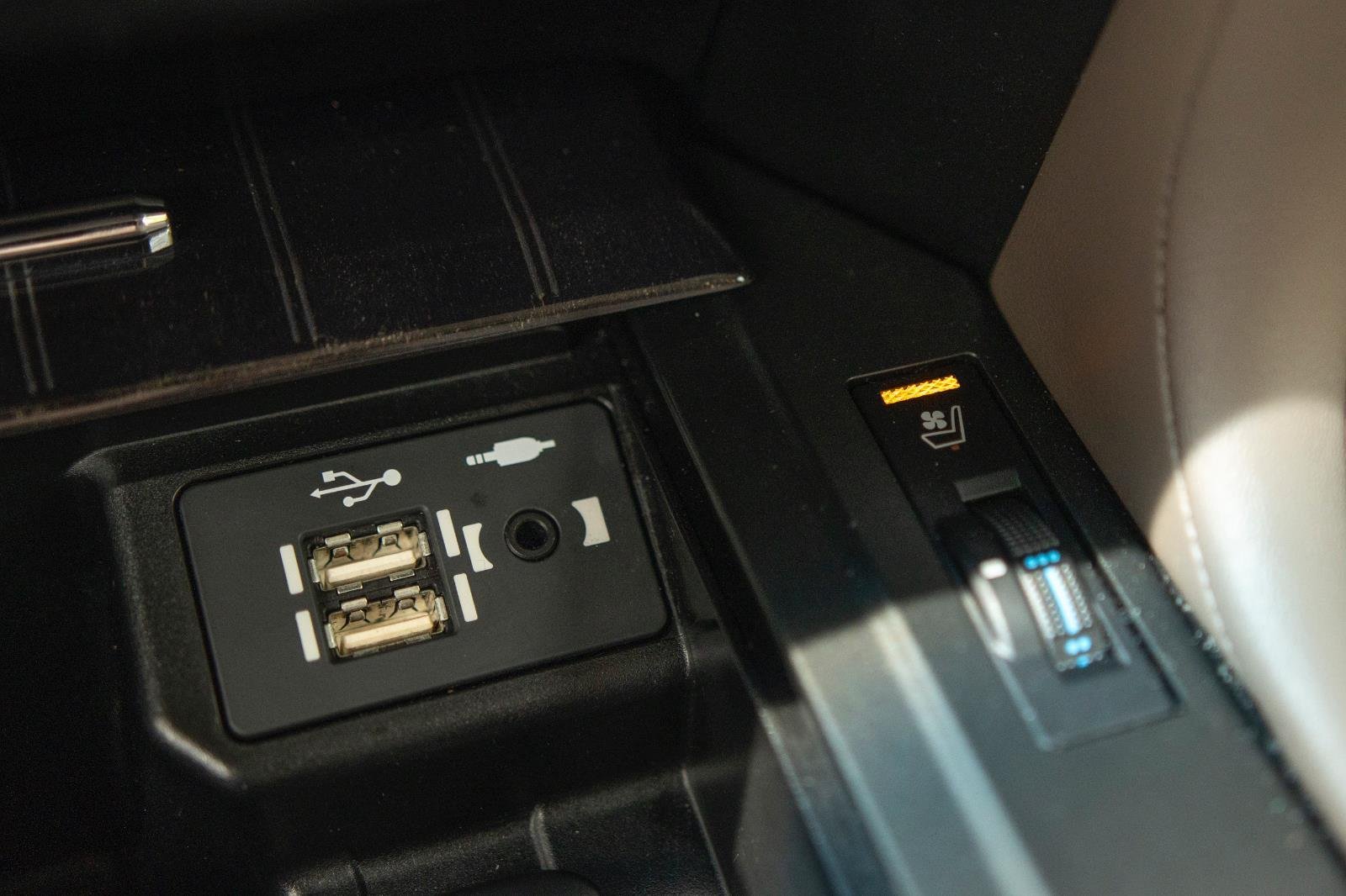 Used 2022 Blue Lexus GX 460 Premium image 11