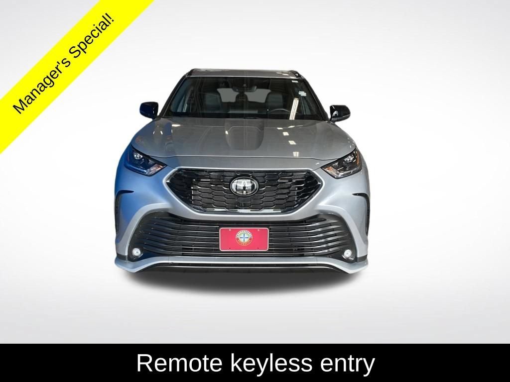 Used 2025 Silver Toyota LE image 10