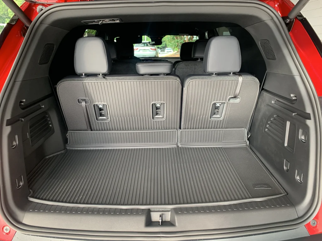 2027 Chevrolet Traverse LT - Photo 8