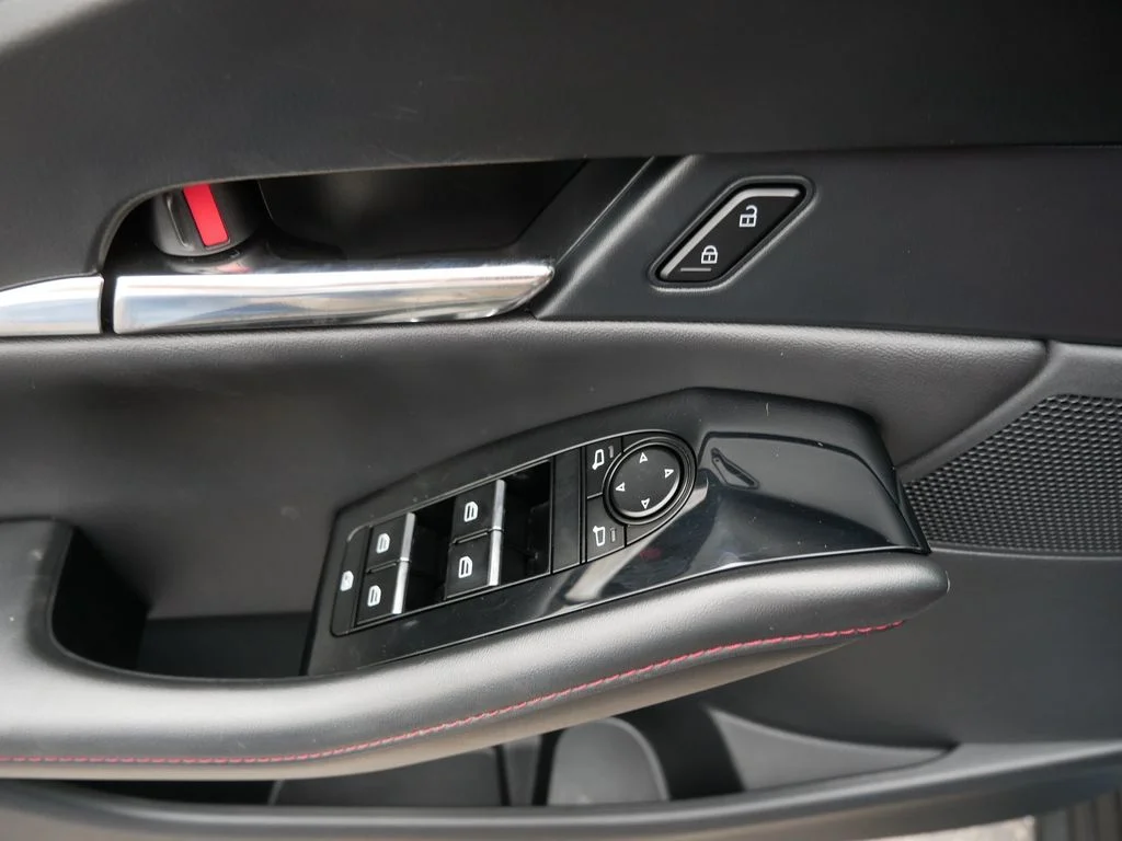 2025 Mazda CX-30 Carbon Edition - Photo 17