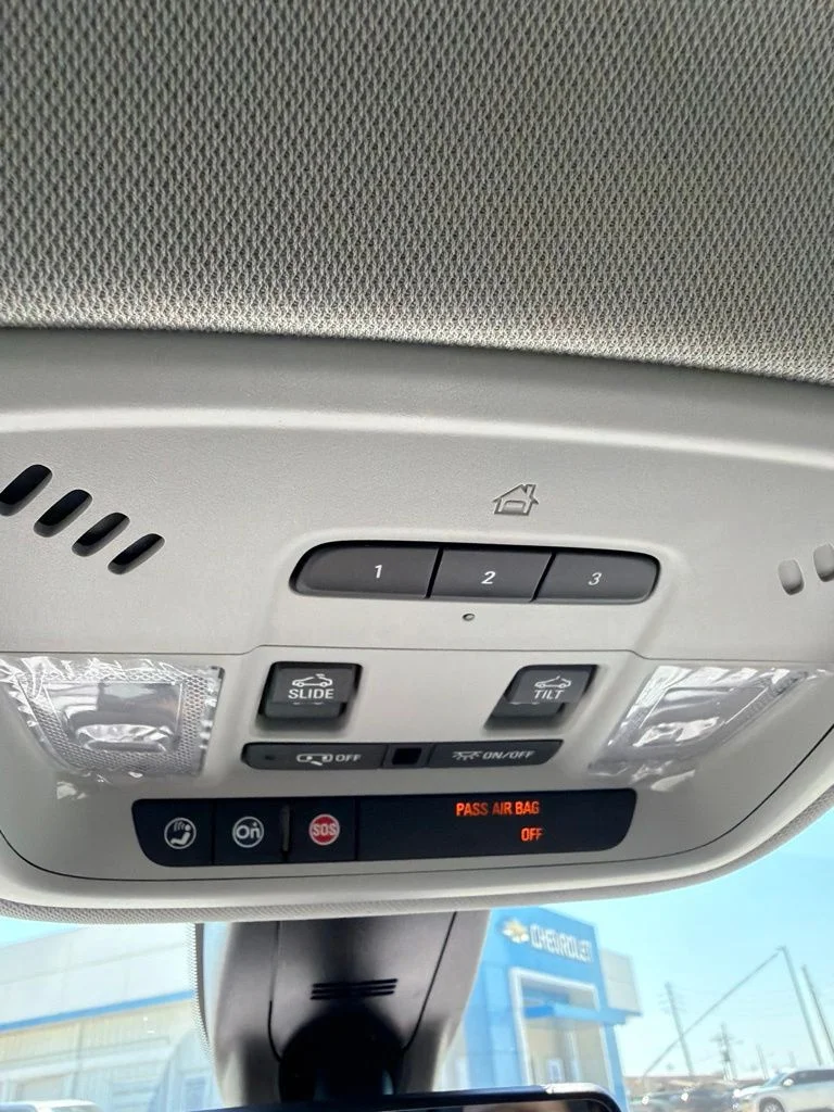 Used 2019 Gray Chevrolet 3LT image 22
