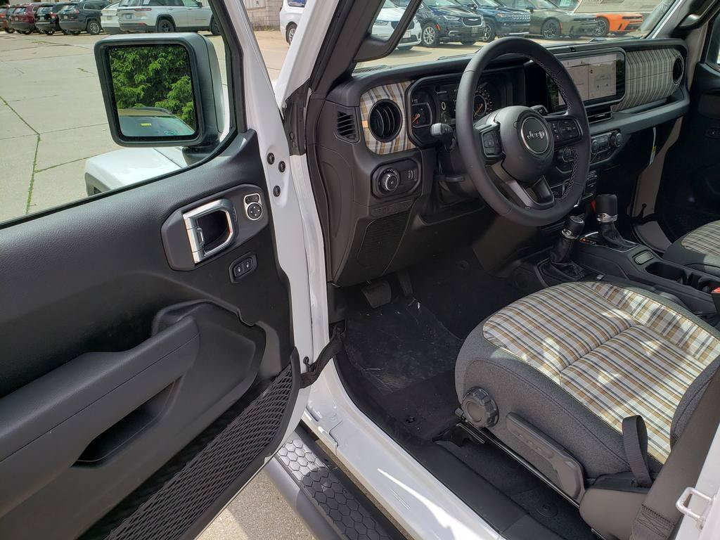 New 2026 Bright White Clearcoat Jeep 85th Anniversary image 12