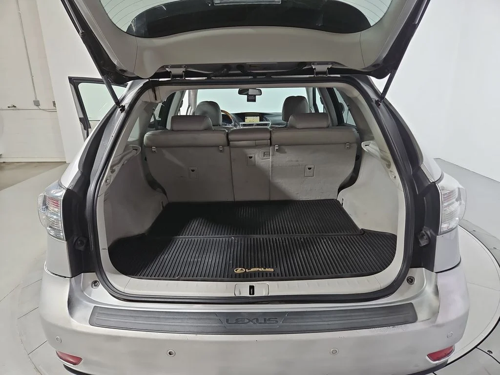 Used 2010  Lexus 350 image 23