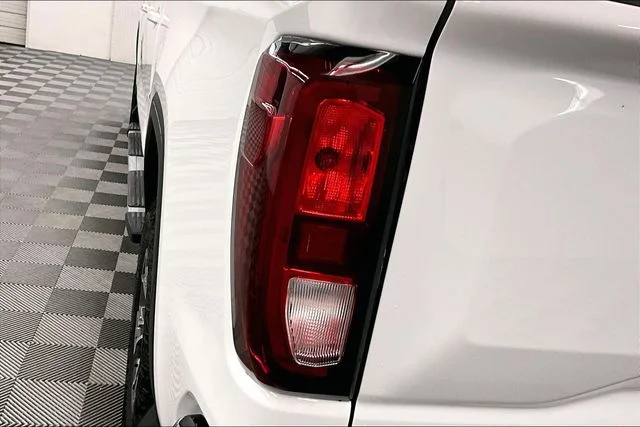 Used 2024 Summit White GMC SLE image 35