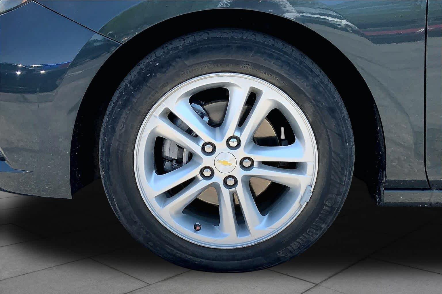 Used 2018 Graphite Metallic Chevrolet LT image 11