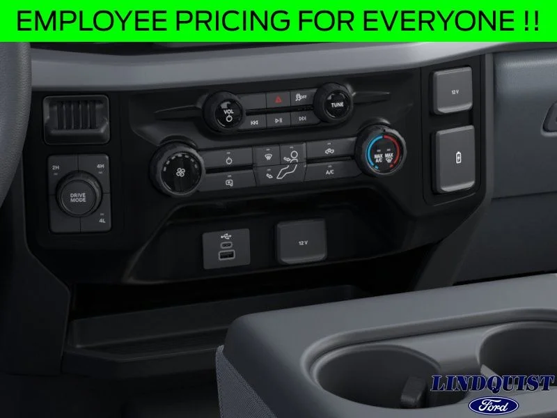 New 2026 Oxford White Ford F-250® XL image 15