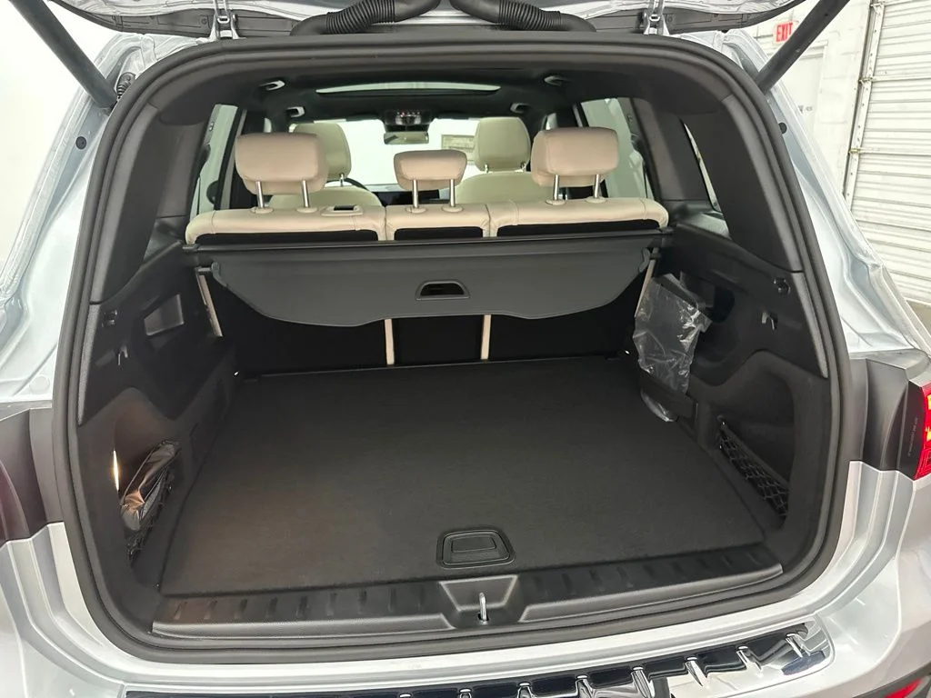 New 2026 Silver Mercedes-Benz GLB 250 image 27