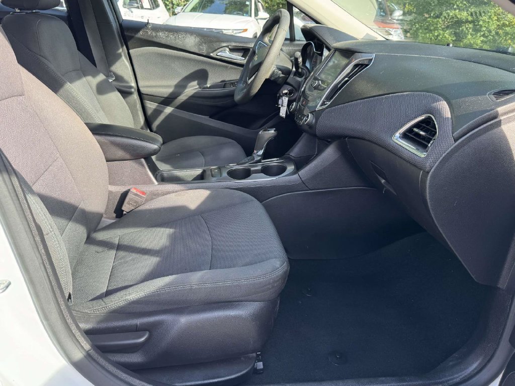 Used 2017 White Chevrolet LT image 14