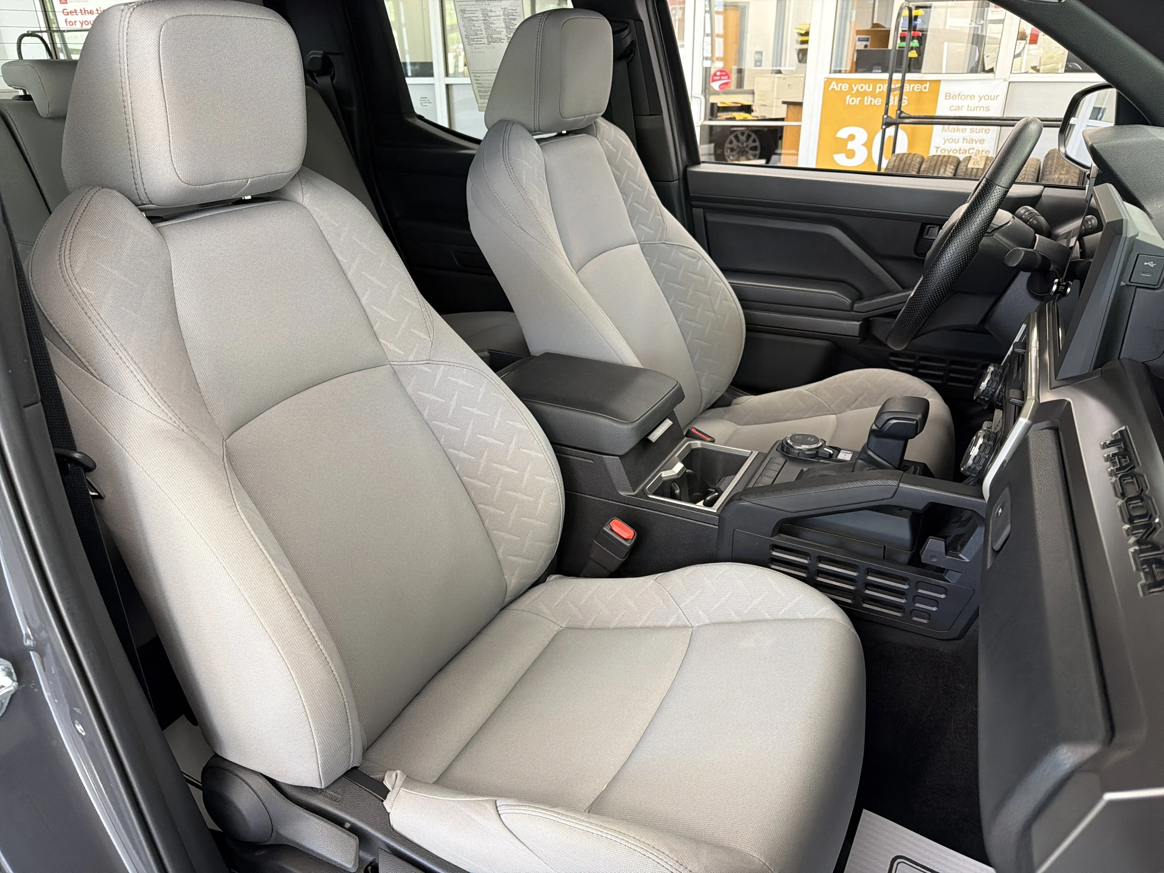 2024 Toyota Tacoma SR5 - Photo 37