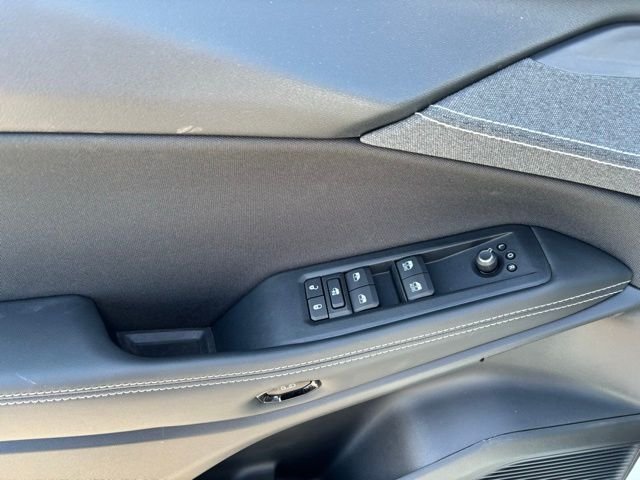 New 2026 Bright White Clear-Coat Exterior Paint Jeep Laredo image 9