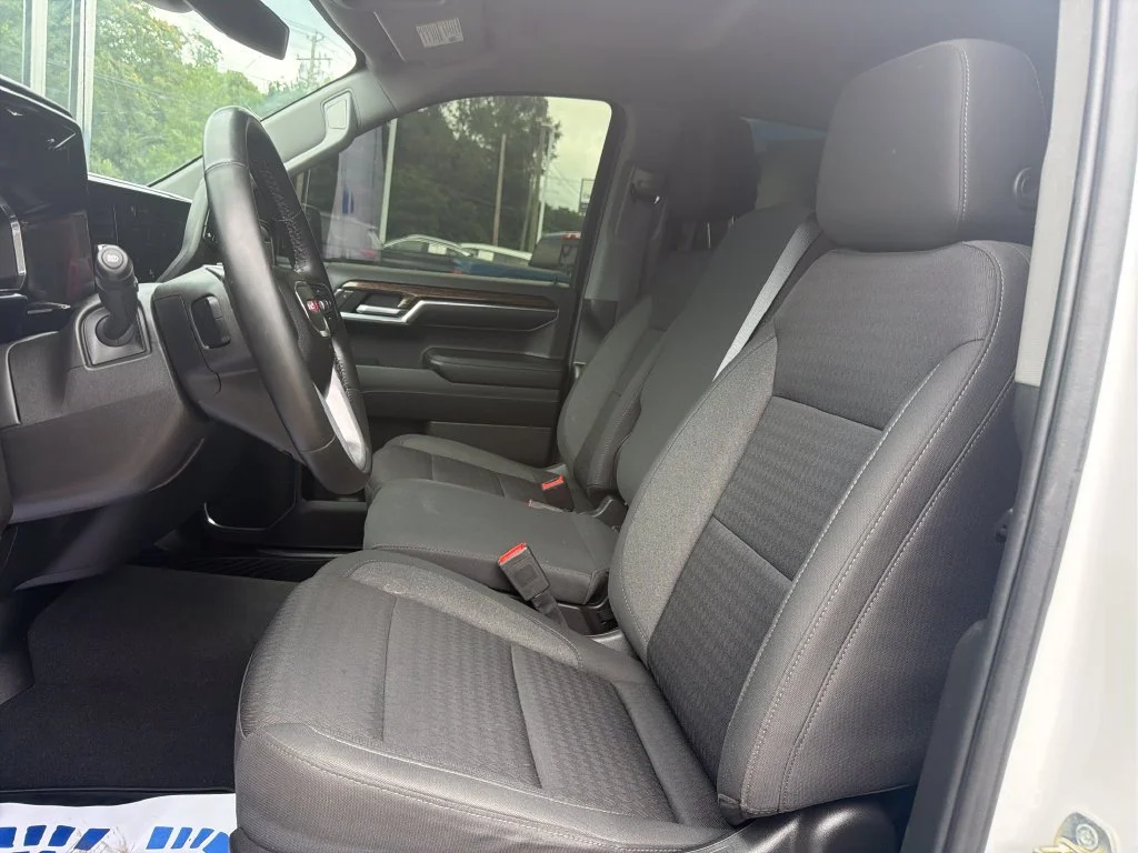 Certified Used 2023 Summit White GMC Elevation image 9