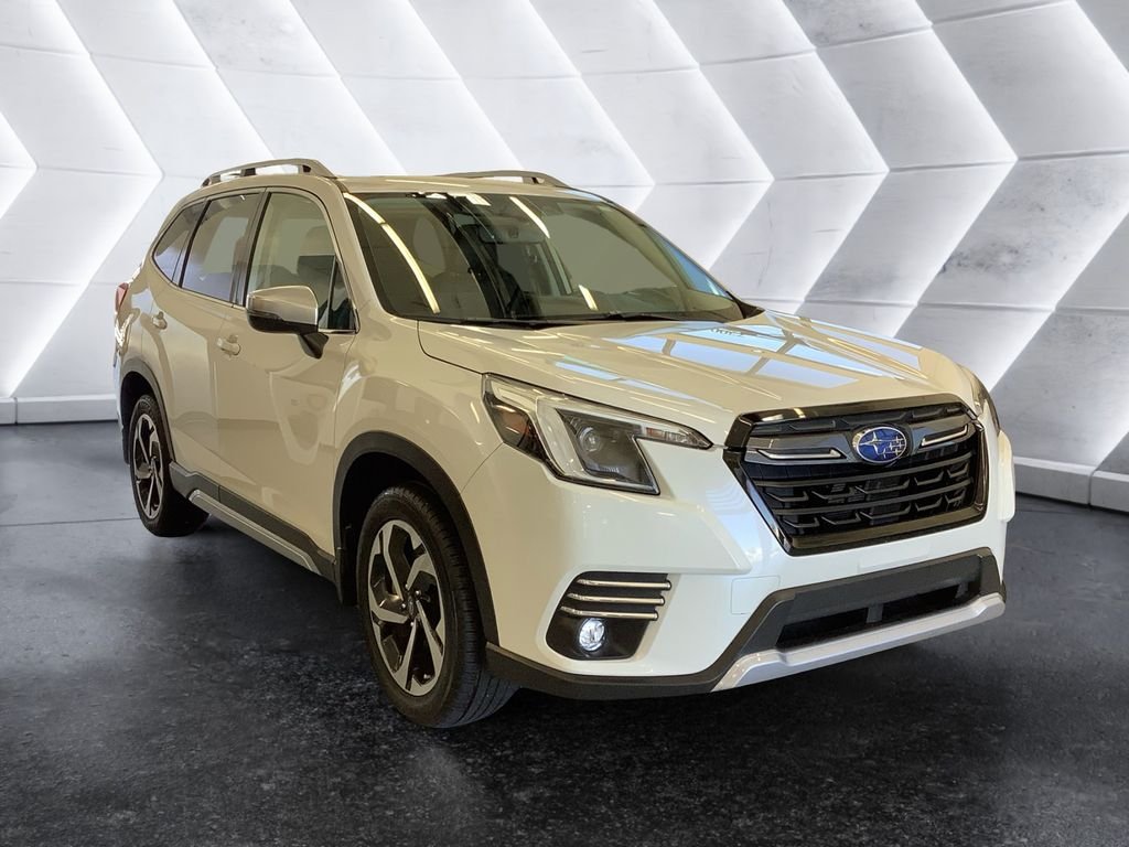 2022 Subaru Forester Touring's photo
