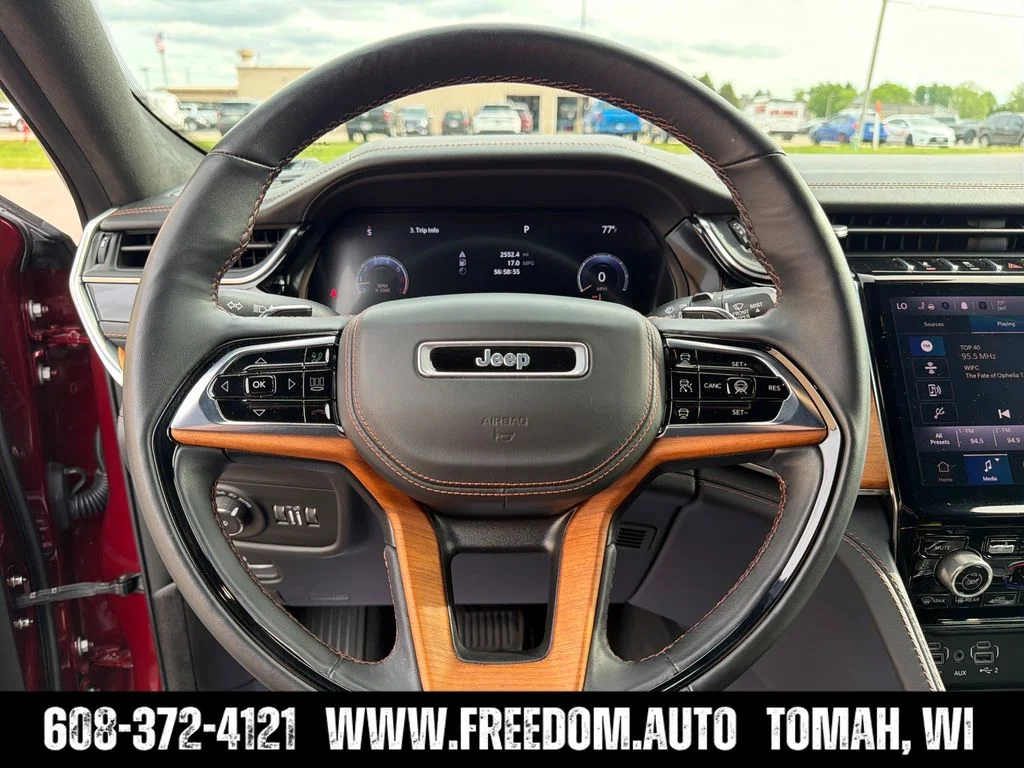 Used 2023 Velvet Red Pearlcoat Jeep Summit image 14
