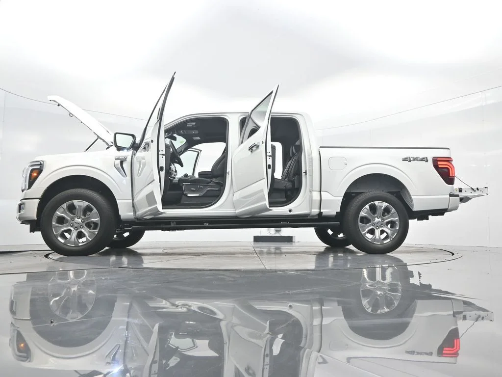 New 2026 Star White Metallic Tri-Coat Ford Platinum® image 48