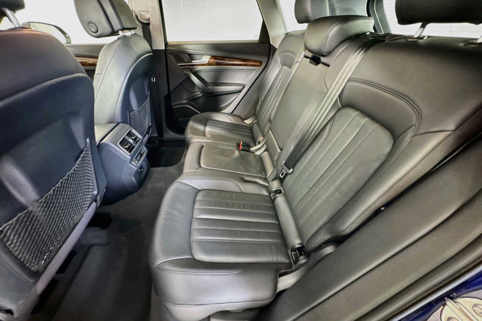 Used 2018 Navarra Blue Metal Audi Premium Plus image 23