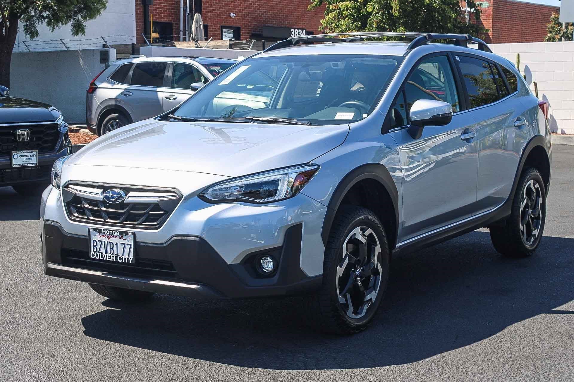 Used 2022 Ice Silver Metallic Subaru Limited image 3