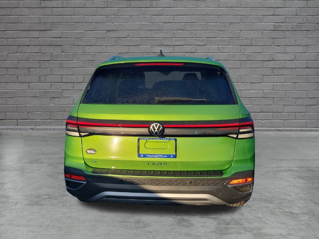 New 2026 Green Volkswagen 1.5T SE image 4