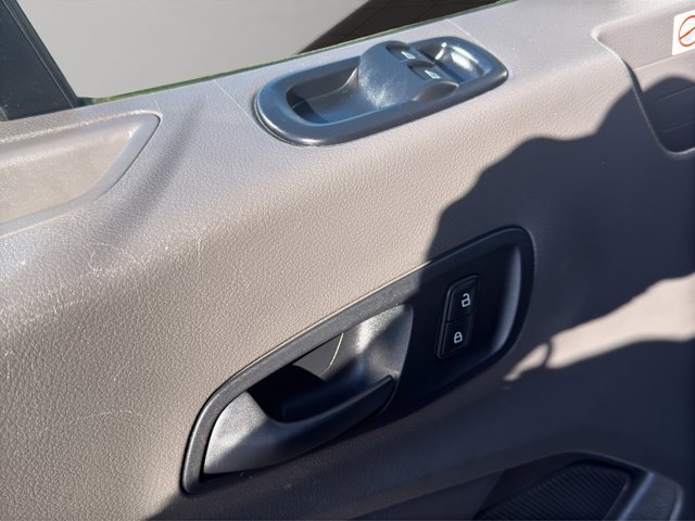 Used 2020 White Ford XL image 13