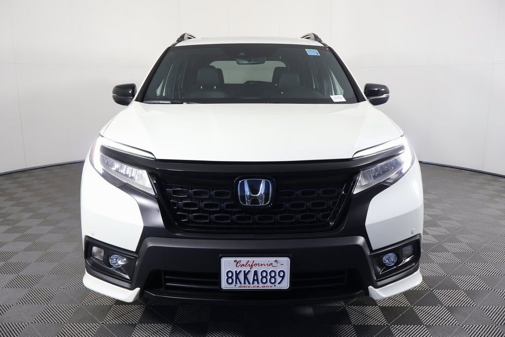 Certified Used 2019 White Diamond Pearl Honda Touring image 2
