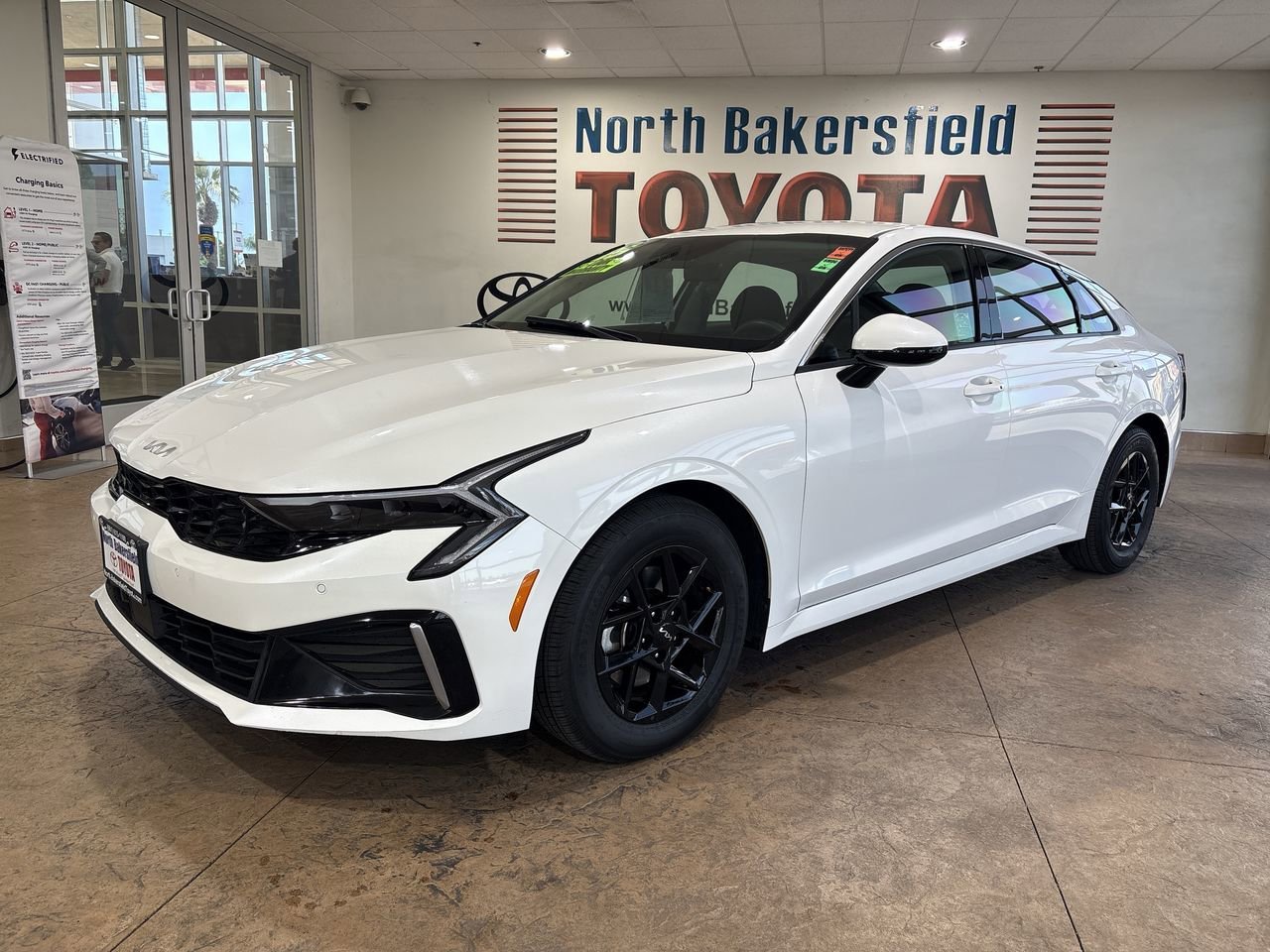 2025 Kia Optima LXS FWD's photo