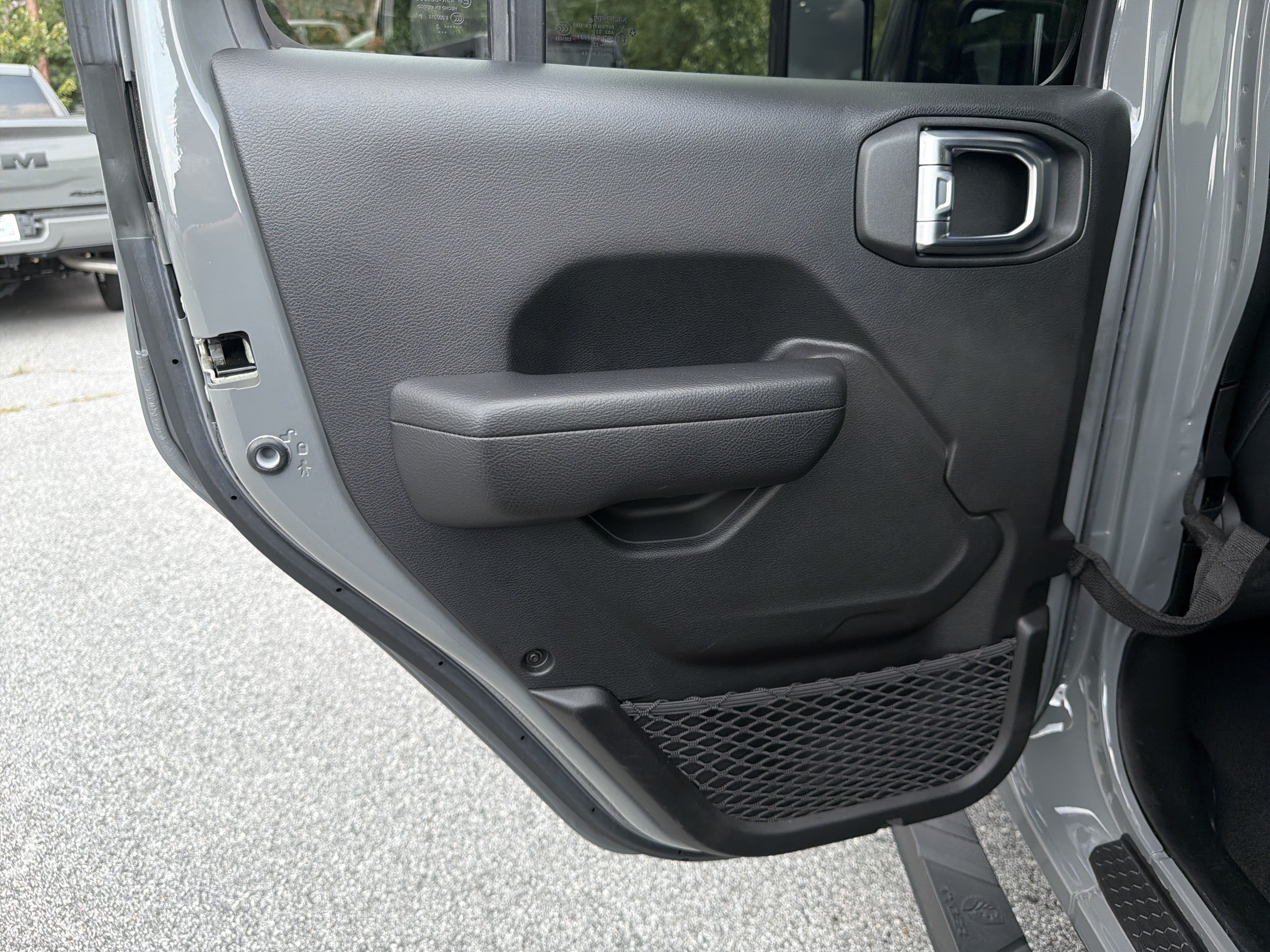 Used 2023 Sting-Gray Clearcoat Jeep Sport image 27