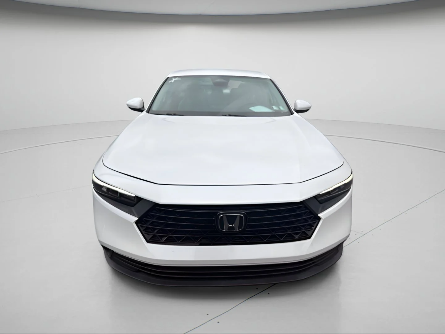 Used 2023 Platinum White Pearl Honda LX image 2