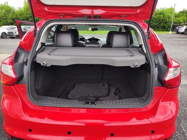 Used 2014 Red Ford SE image 23
