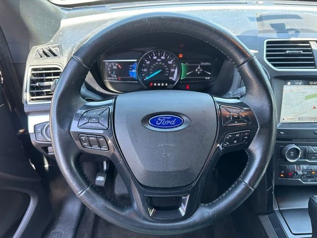 Used 2017 Gray Ford XLT image 5