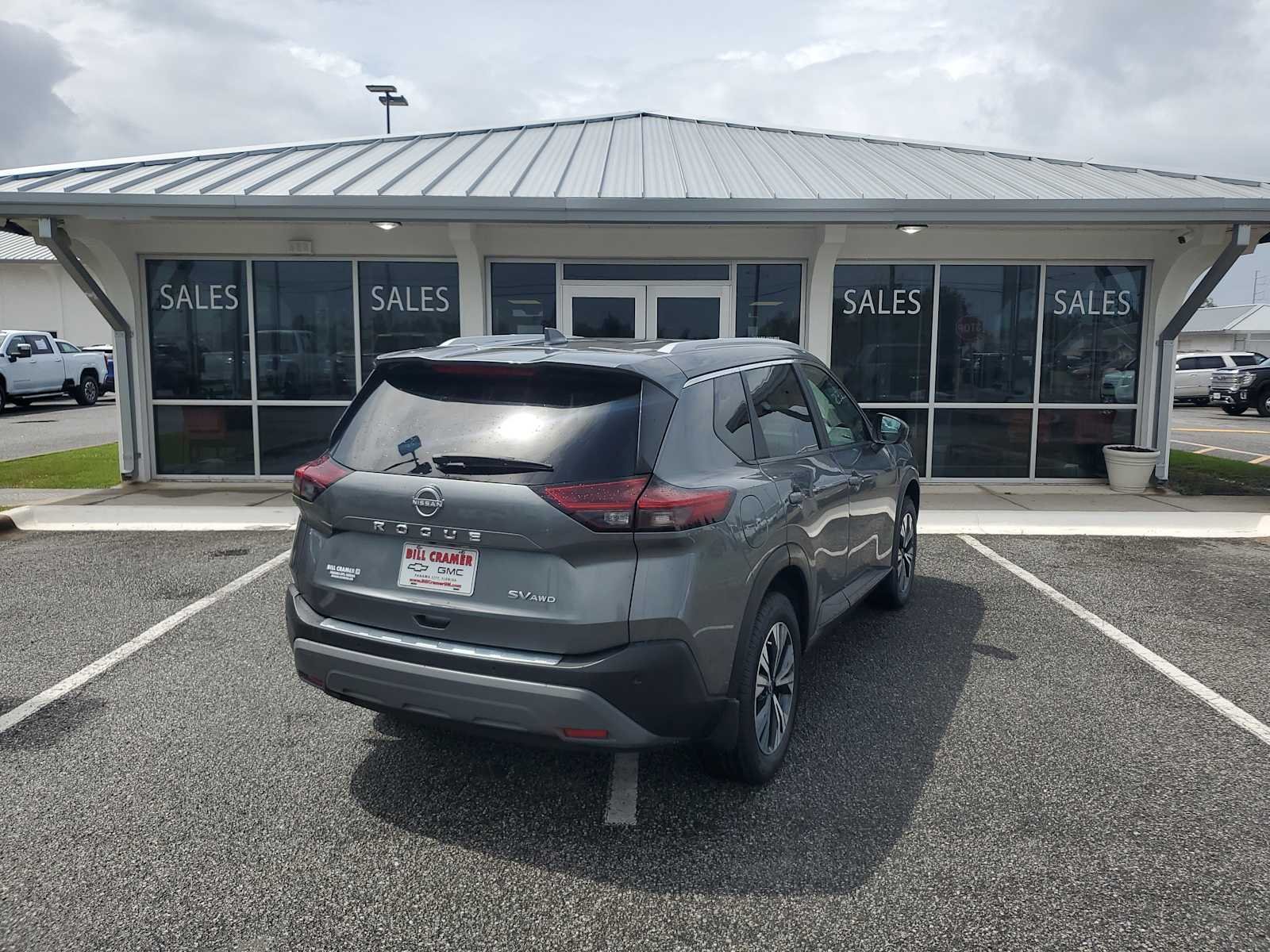 Used 2023 Gray Nissan SV image 6