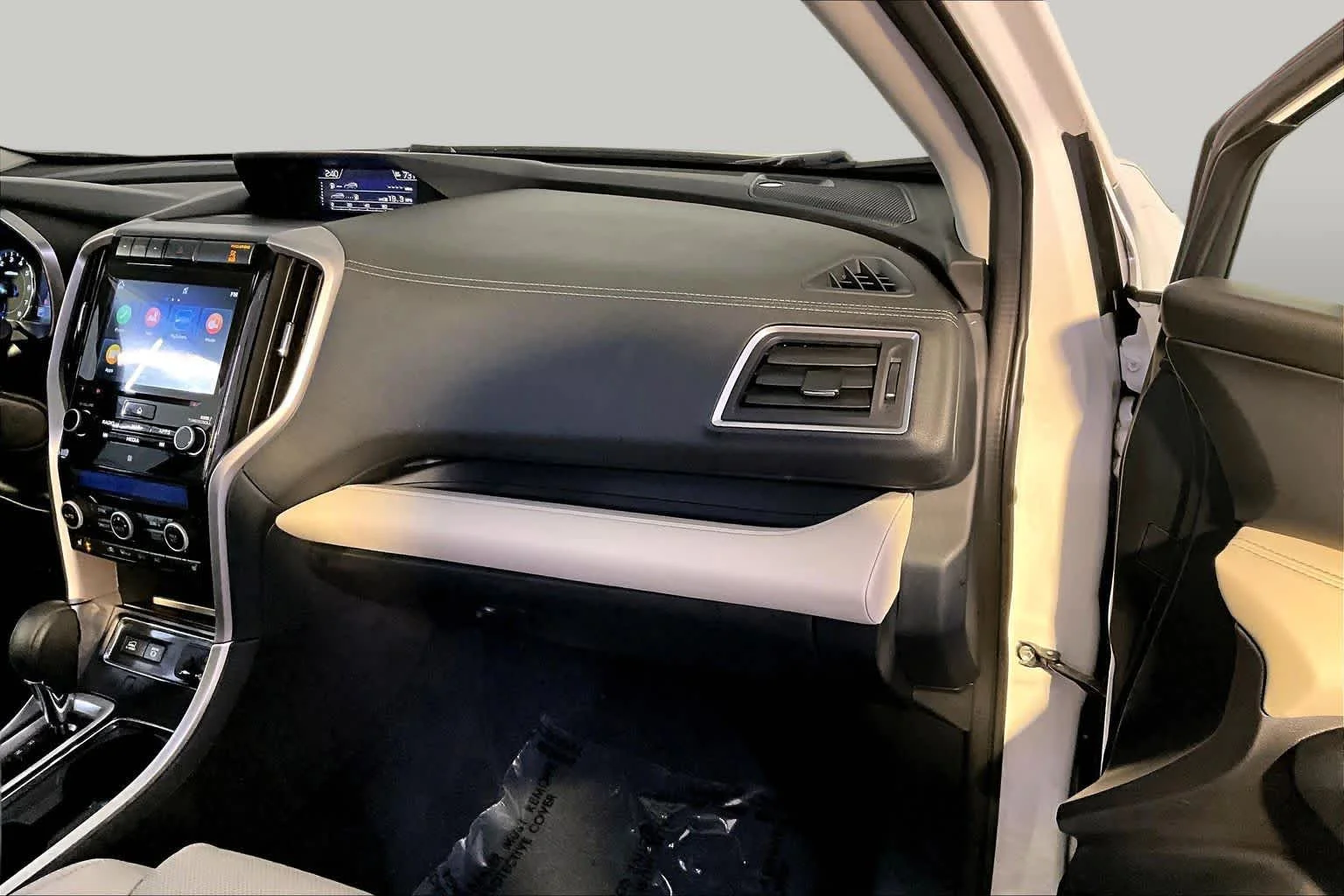 Used 2019 Crystal White Pearl Subaru Limited image 19