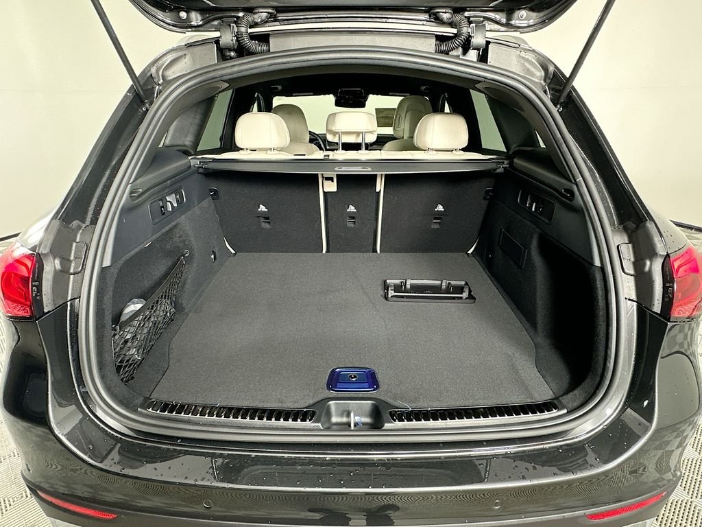 New 2026 Graphite Grey Metallic Mercedes-Benz GLC 300 image 28