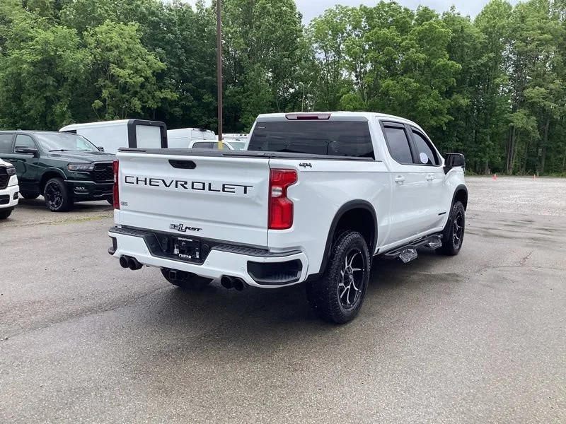 Used 2022 Summit White Chevrolet RST image 7