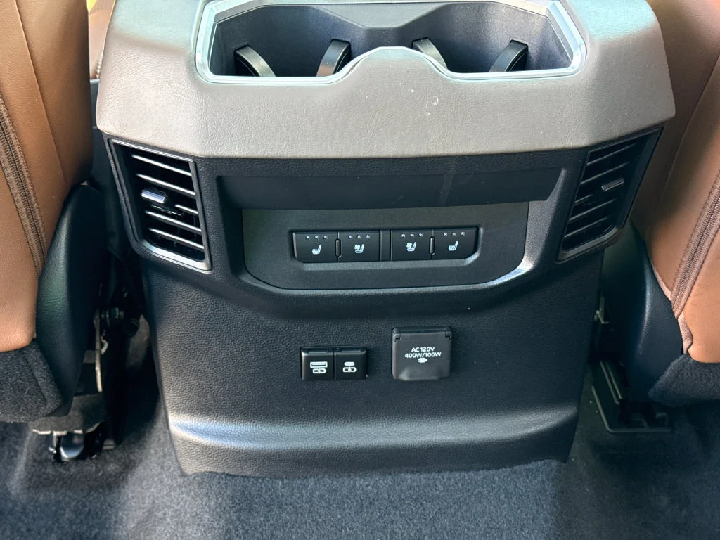 2025 Toyota Tundra 1794 Edition - Photo 27