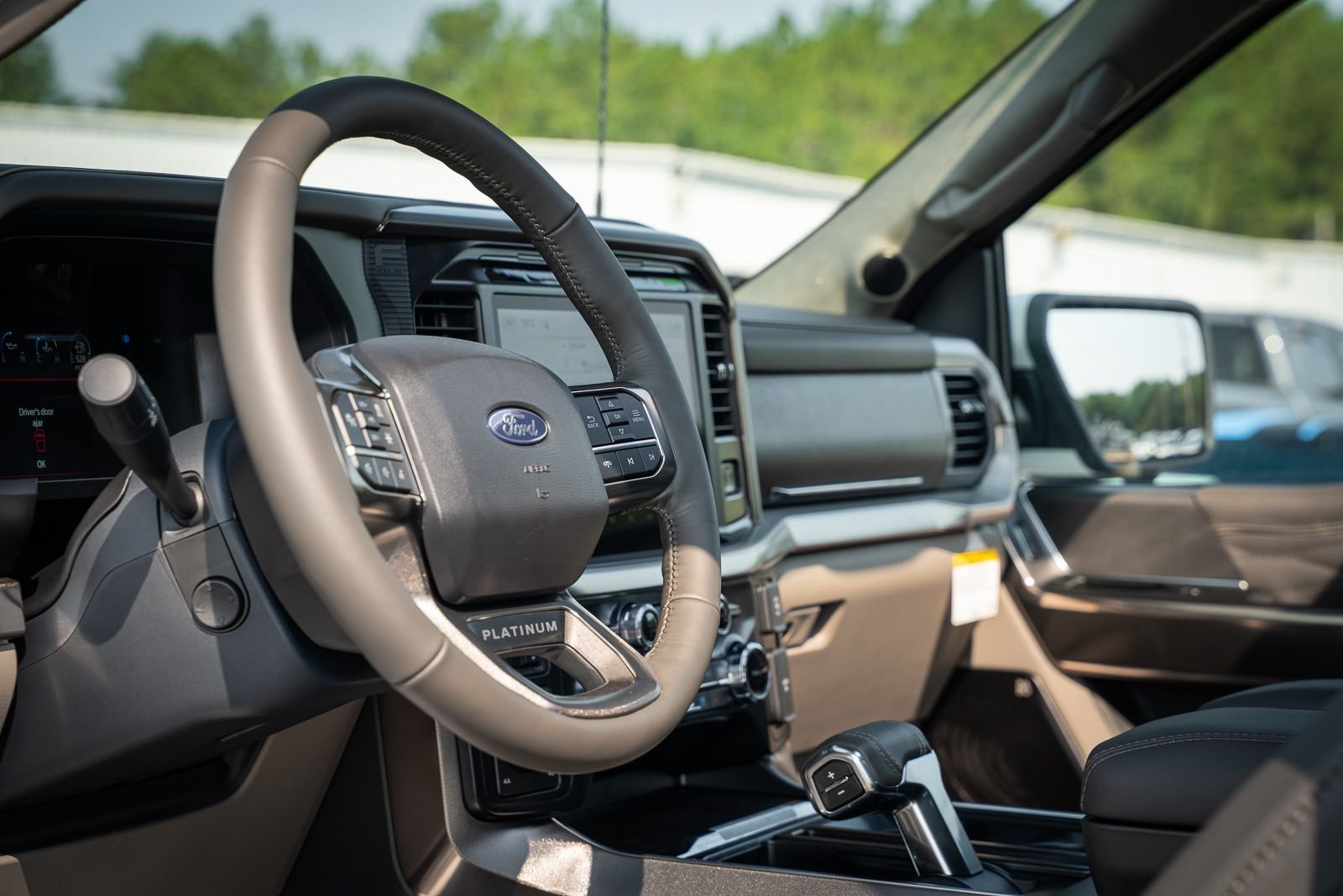 New 2026 Star White Metallic Tri-Coat Ford Platinum® image 20