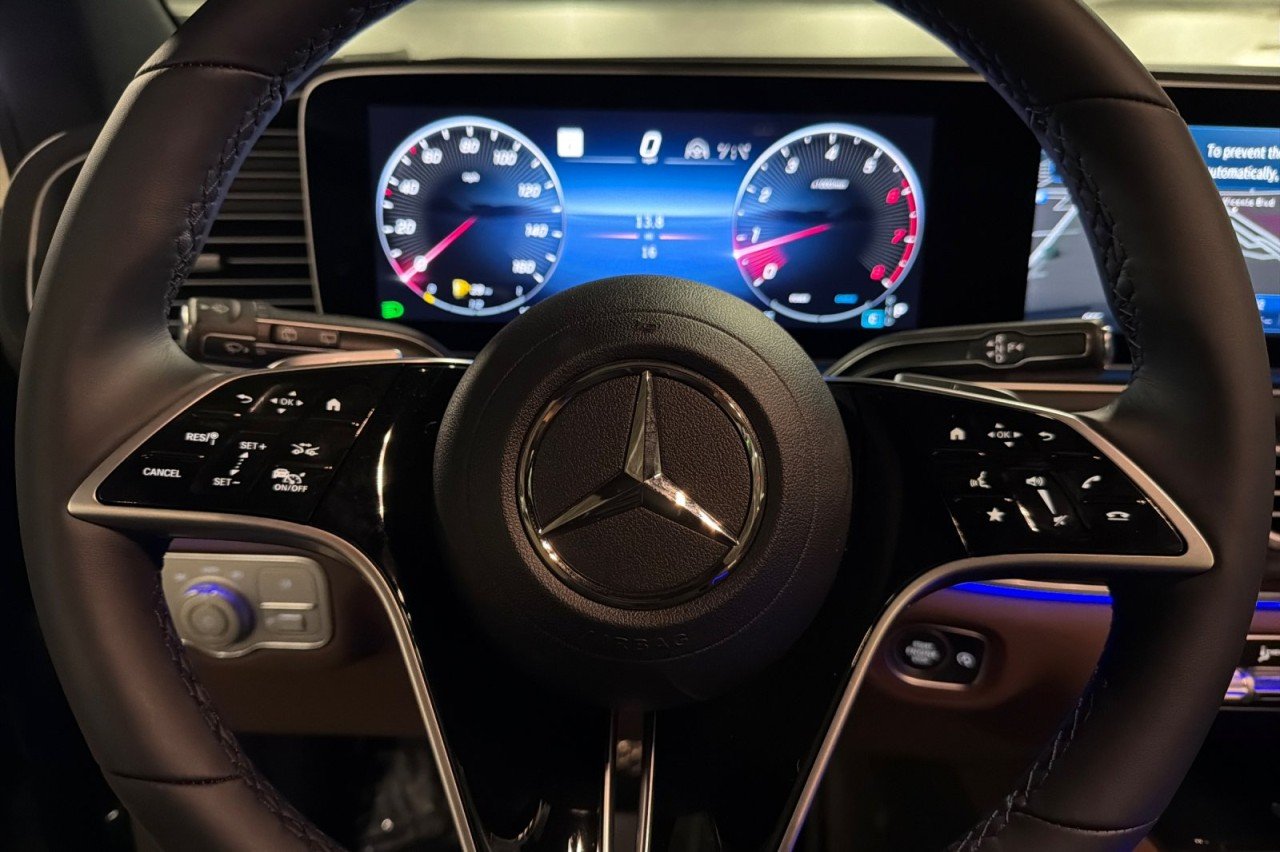 New 2026 Obsidian Black Metallic Mercedes-Benz GLS 450 4MATIC® SUV image 24