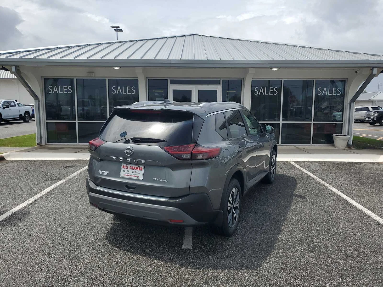 Used 2023 Gray Nissan SV image 6