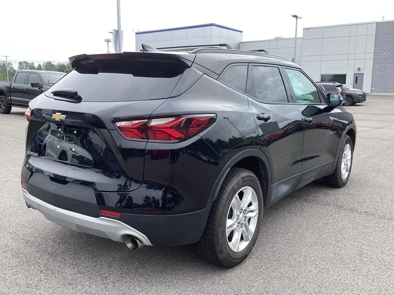 Used 2021 Black Chevrolet LT image 9