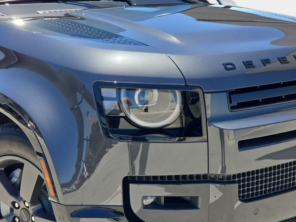 New 2026 Carpathian Grey Land Rover X-Dynamic SE image 33