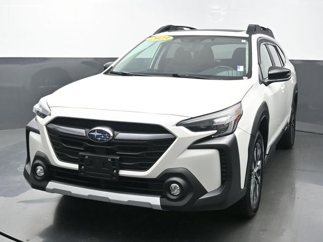 2023 Subaru Outback Limited's photo