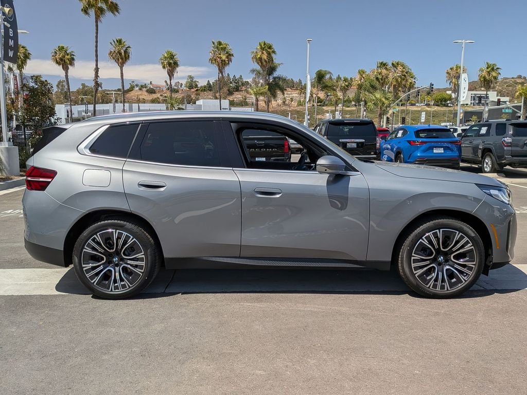 New 2026 Skyscraper Grey Metallic BMW 30 xDrive image 3