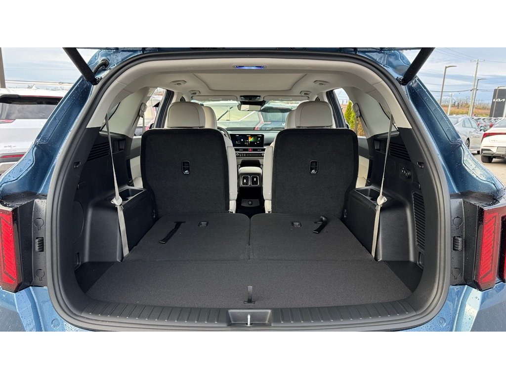 New 2026 Mineral Blue Kia EX image 8