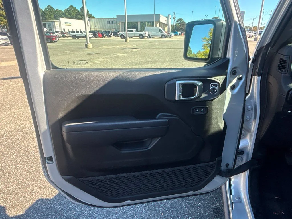 Used 2024 Silver Jeep Rubicon 4xe image 14