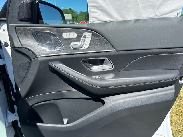 New 2026 MANUFAKTUR Moonlight White Magno Mercedes-Benz GLE 350 image 24