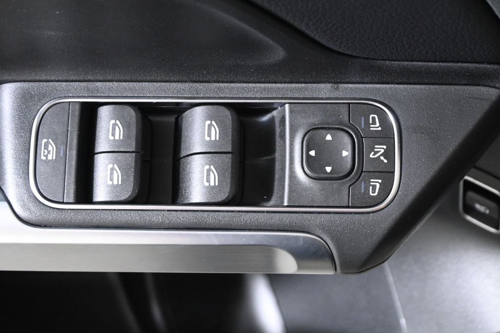 Certified Used 2026 Night Black Mercedes-Benz GLB 250 image 28