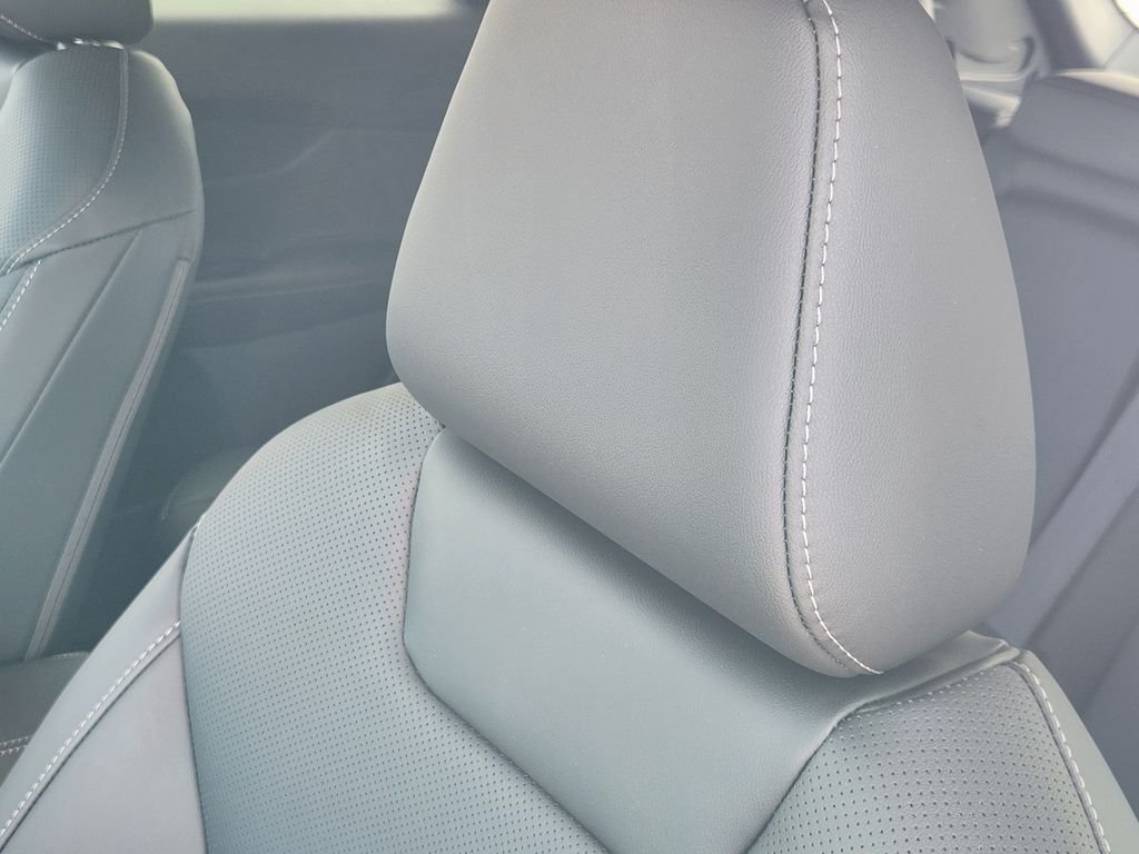 New 2026 Everest White Pearl TriCoat Nissan SL image 14