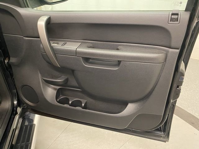 Used 2013 Black Chevrolet LT image 23